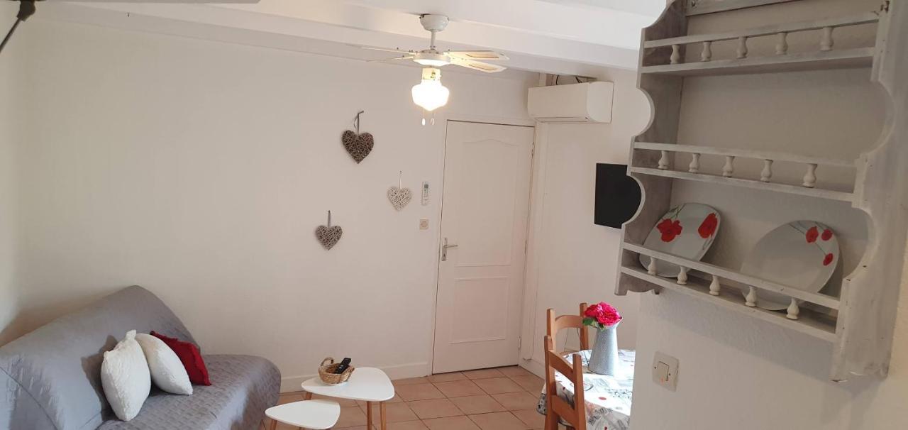 Un Petit Coin De France : A Cote De La Cite Medievale Apartment Carcassone Exterior photo